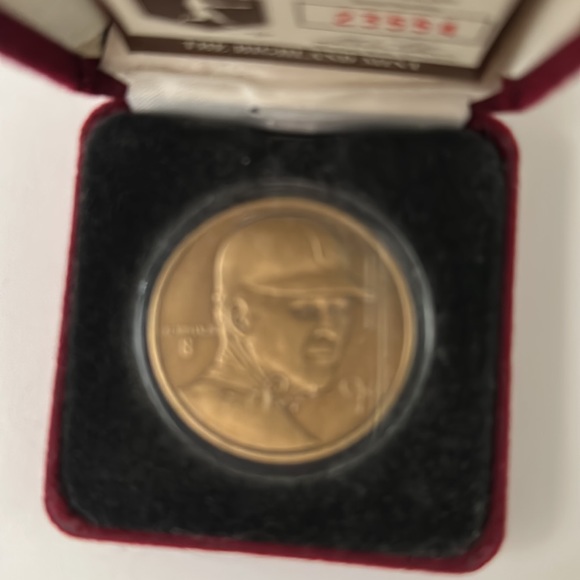 Sports lCal Ripken Jr. Baseball Legend Collectible Bronze Mint Coin - Picture 4 of 11
